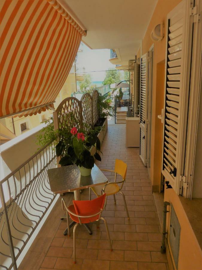 Beaurivage Aparthotel Сан Бенедето дел Тронто Екстериор снимка